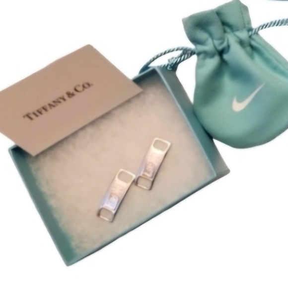 Authentic - Tiffany & Co. x Nike Collab - NEW 1-pair of Dubraes - SOLD OUT - Picture 3 of 6